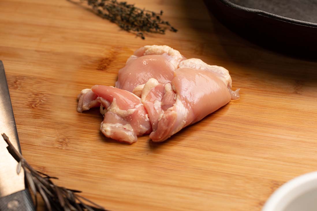 Bradford Bay Air Chilled Chicken Thighs Boneless Skinless - (4 x 1lb)