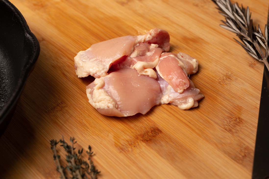 Bradford Bay Air Chilled Chicken Thighs Boneless Skinless - (4 x 1lb)